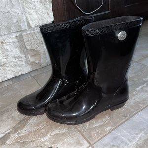 UGG Rain boots size 9